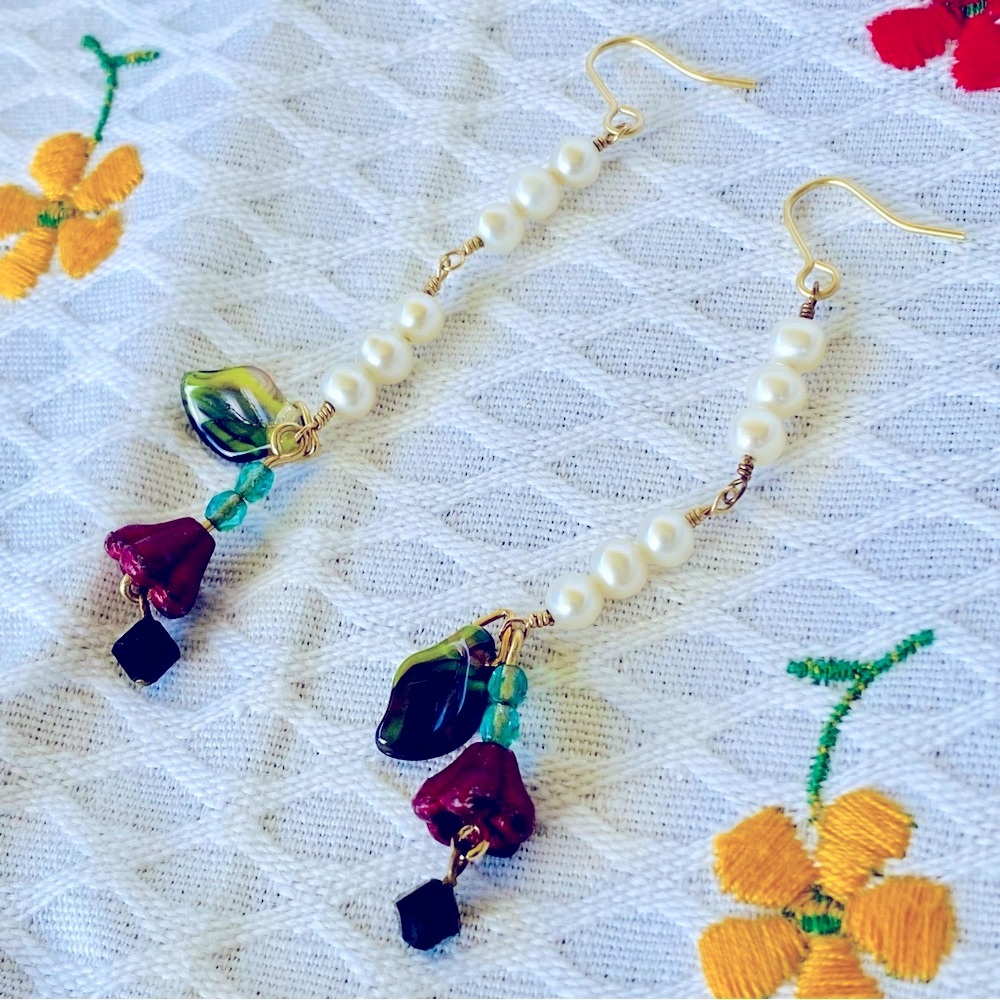 New Handmade Freshwater Pearl Flower Fairy Drop Earrings